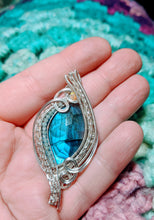 Load image into Gallery viewer, Faceted Blue Labradorite Wirewrapped Pendant