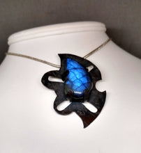 Load image into Gallery viewer, Handmade Abstract High Blue Flash Labradorite Turtle Set Pendant