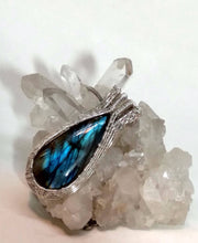 Load image into Gallery viewer, Hand Woven Wire Wrapped High Blue Flash Labradorite Pendant)
